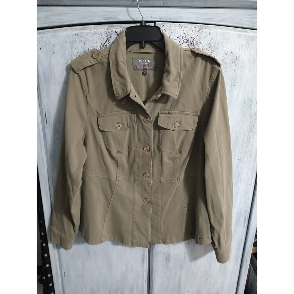 Torrid Ladies Button Up Jacket Size 2 Olive Green Military Outdoorsy Boho